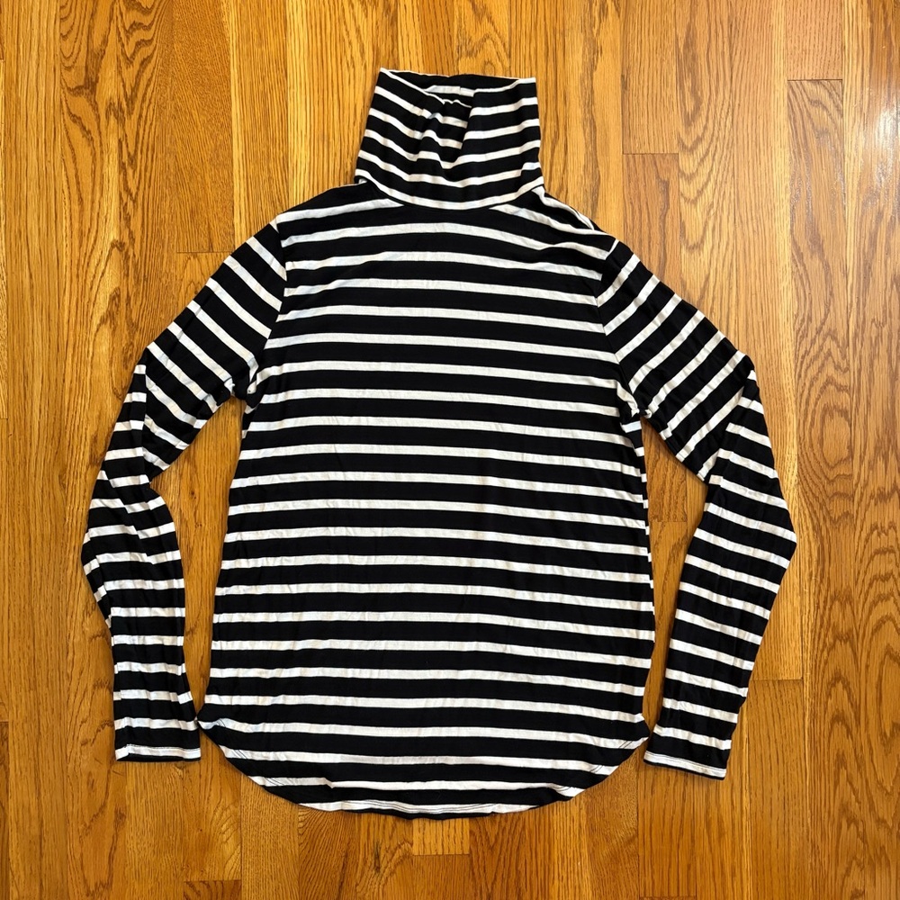 Old Navy Black & White Classic Striped Long Sleeve Shirt